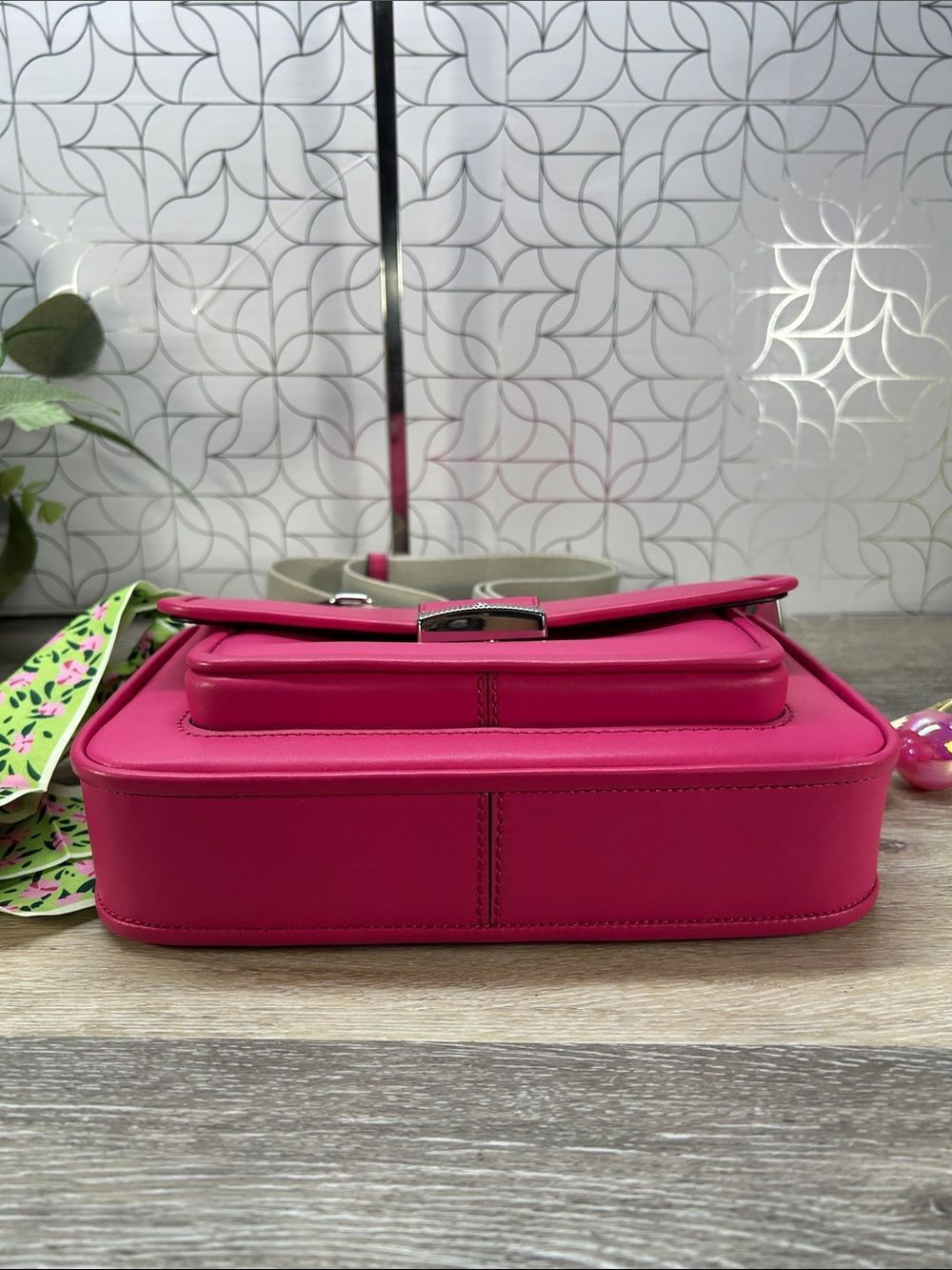 9032 Michael Kors pink crossbody 269129032 - Picture 3 of 12